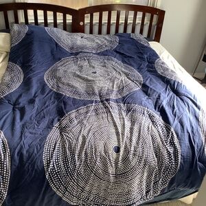 Marimekko twin comforter, navy blue/white